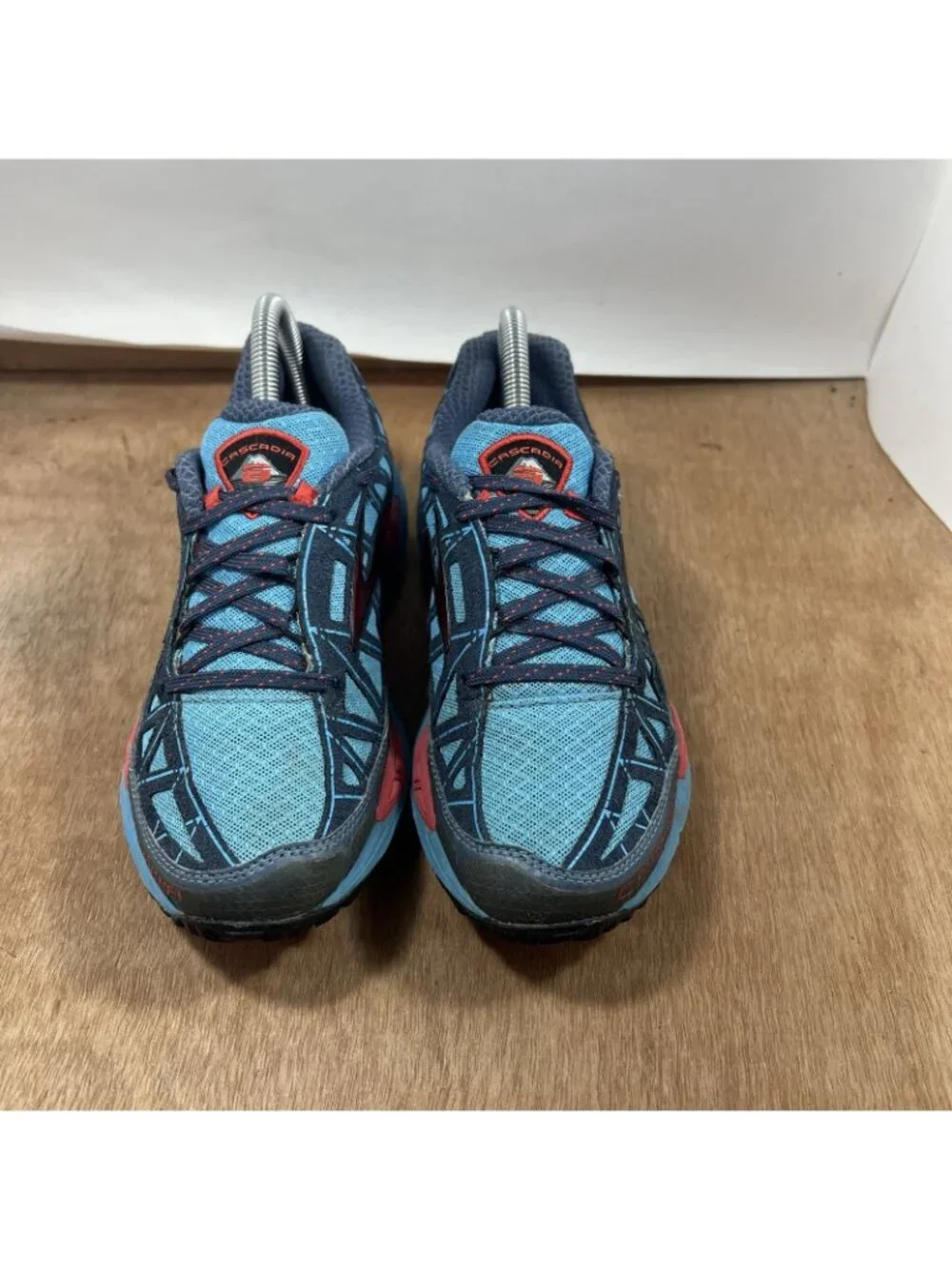 Brooks Cascadia 8 Women's Size 7.5 B (Medium) Trail Running Shoes Blue Red